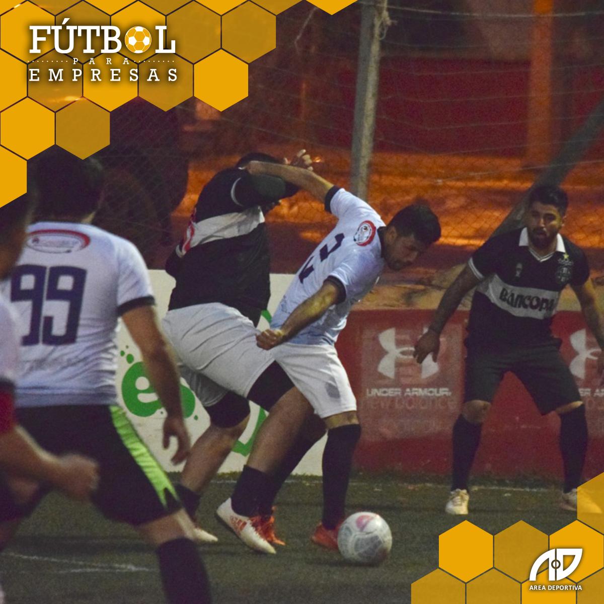 AreaDeportivaPy's tweet photo. Arrancó el Apertura 2019 de Exa Inferiores!

El torneo que nos remonta a algunos años atrás y nos reencuentra con quienes supimos compartir el deporte más lindo del mundo de forma profesional! 

 #exainferiores #fanaticos #FutbolAmateur #integracion https://t.co/Pj5zHsJjAt