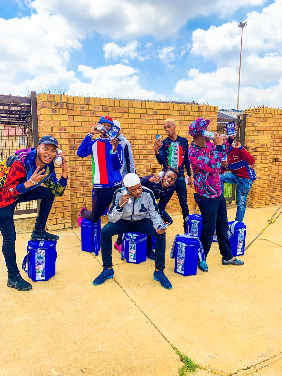material_cult's tweet photo. Tomorrow its a jump, ready or not our castle is lit with a new wave experience.
#CastleLiteUnlocks
#material culture
@castlelitesa
@CastleLiteSA #ExclusiveInvite https://t.co/iL6vPCBtr1