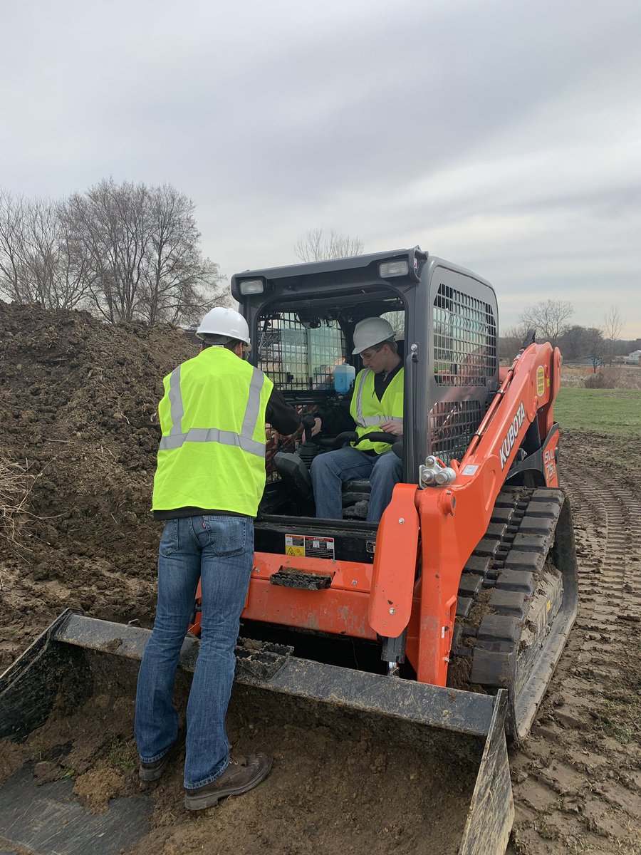 DeweyMann309's tweet photo. Another good day for #equipmentoperation at #Waterman Ag and Natural Resource Laboratory. Good temp and no rain. Two more lab sections. #handson #operation #crosstrain #management #jobs #safetyfirst #ASM3360 #mymajorscooler @OhioStateFABE @CFAES_OSU @KubotaTractor @ColumbusEquip https://t.co/WWpuQYX4ca