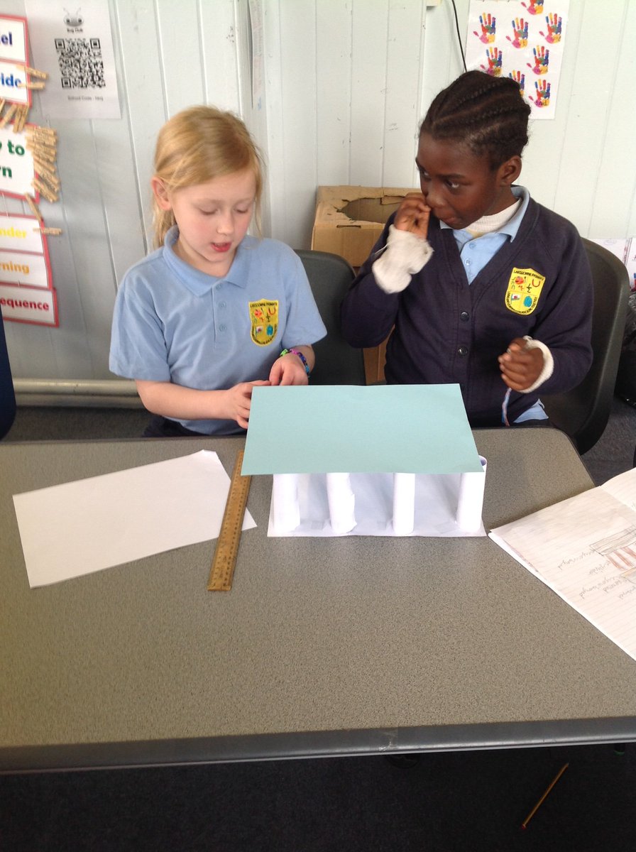 BKimber_LPS's tweet photo. We have enjoyed making Roman buildings with paper today! @KRedding_LPS https://t.co/yrSs0cwTyT
