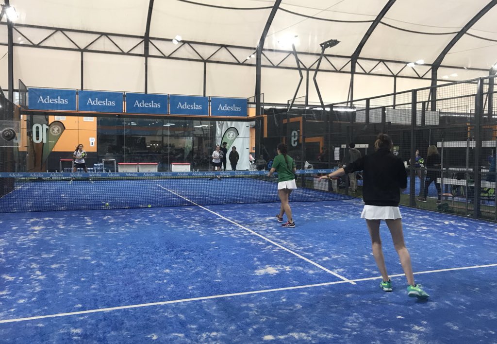 safd_ucv's tweet photo. #CEUPadel las chicas empiezan su segundo partido! @UCV_es https://t.co/gCkXerAEYr