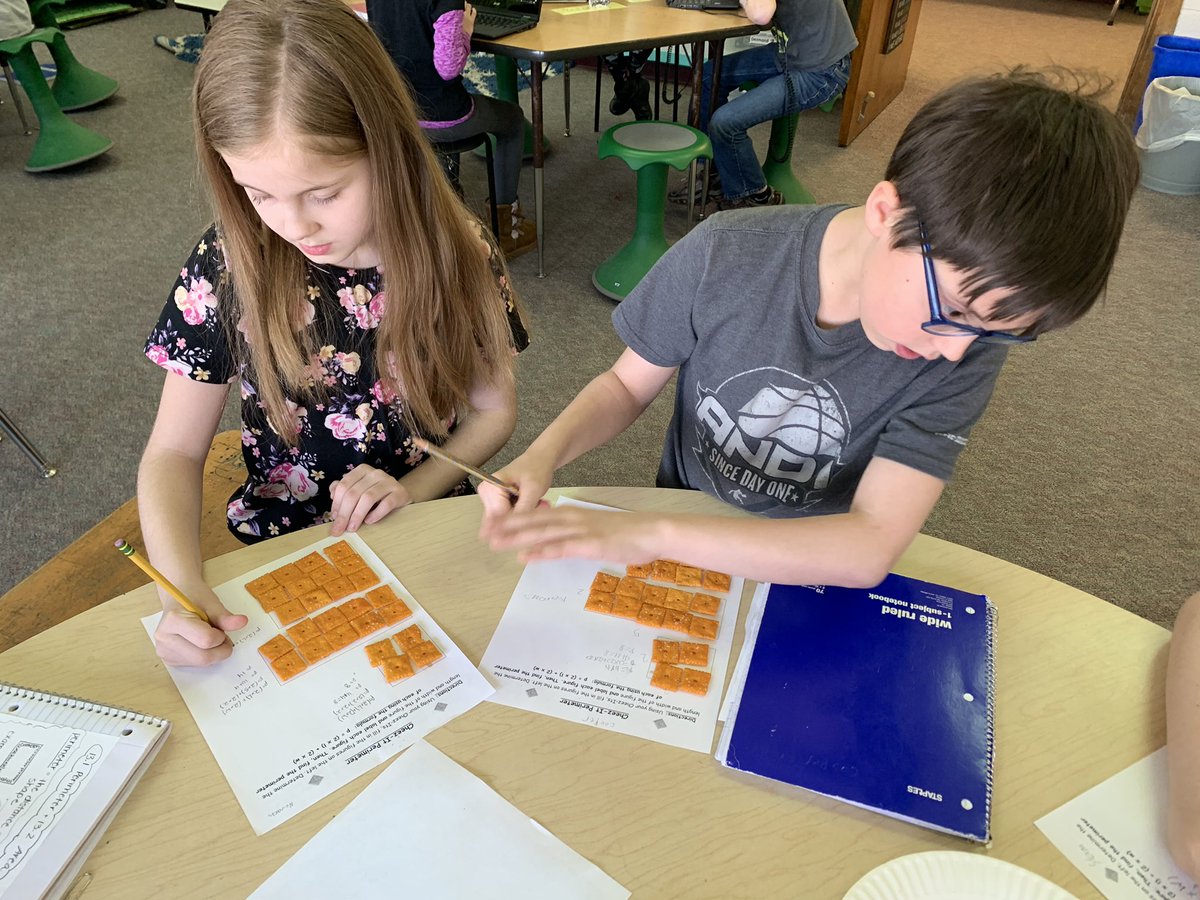micheleela's tweet photo. Instant engagement when you bring in snacks! Area and perimeter, the yummy way. @DianeDame19 @Jchristensen217 @SaranacElem #SESational #SESfabfourth #areaperimeter https://t.co/7SG0hQW3pi