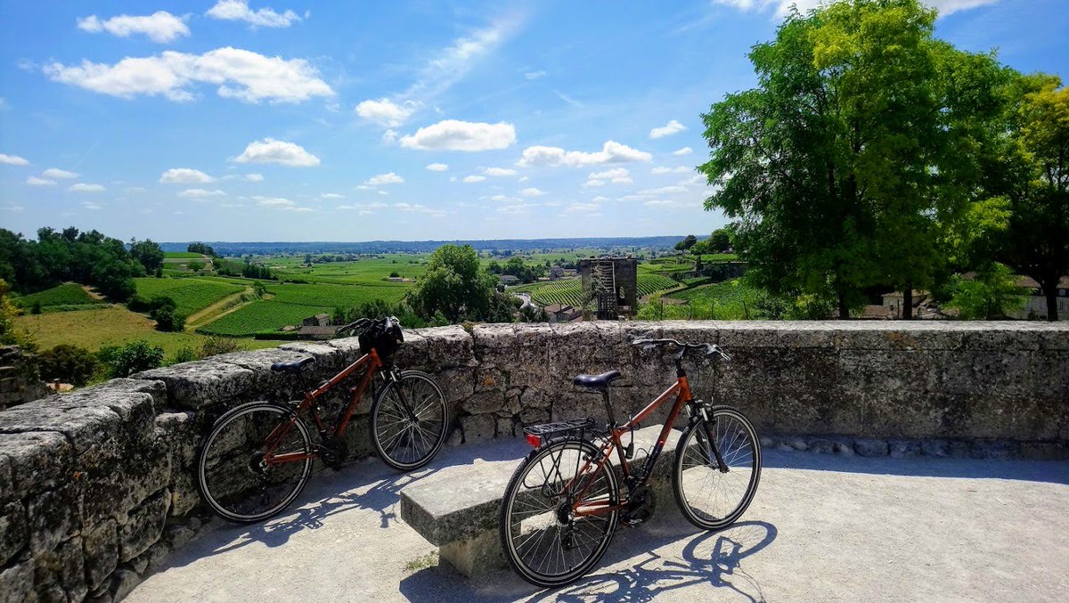 GirondeBikes's tweet photo. Discover #SaintEmilion by bike! Explore the town centre before heading out into the world famous #vines. We offer bike hire with free delivery and collection directly to you in Saint Emilion! https://t.co/GGWZ1txjF4