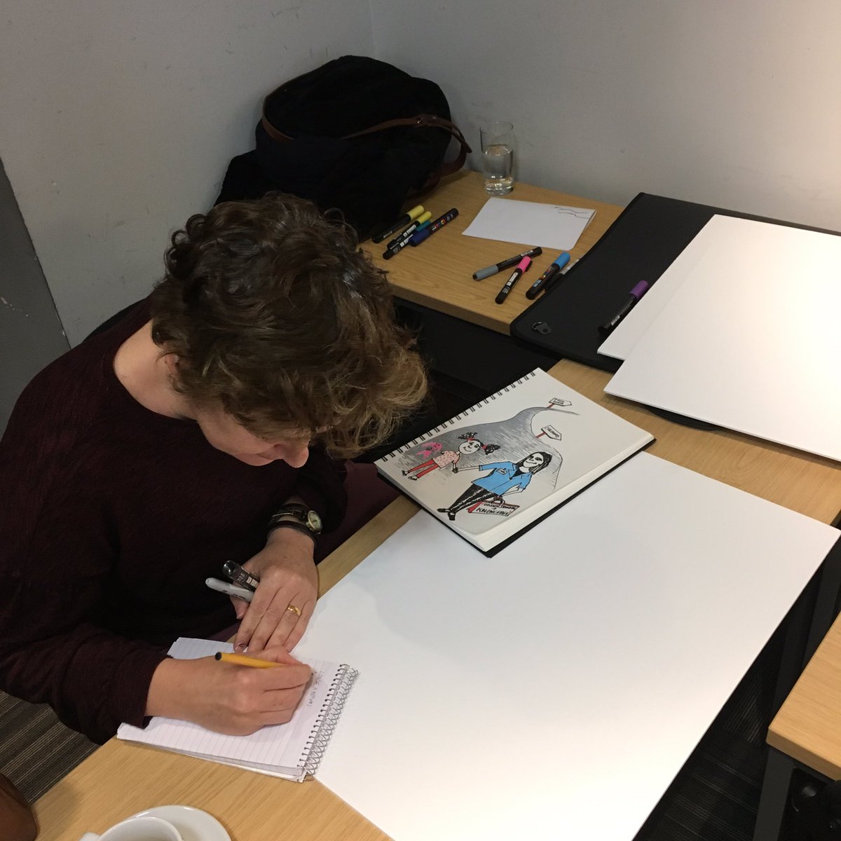 ThisSCLife's tweet image. Excitingly we have a graphic illustrator, Louise @hinmanarts here to track our #sicklecell journey through the day here @LSHTM! Look out for her doodles. #sicklelife #voicematters @RCPCH_and_Us @DEPTH_LSHTM #health