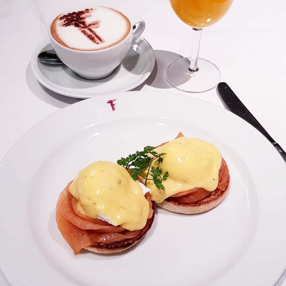 Its Tuesday, so naturally we are already thinking about the weekend. Join us for brunch on Saturday and enjoy delicious eggs royale with a glass of Champagne for £30. #London #mayfair #stjames #jermynstreet #champagne #eggsroyale #brunching