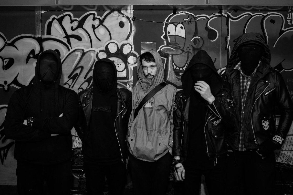 Pada hari di mana yang jauh mendekat yang dekat tetap berikhtilat