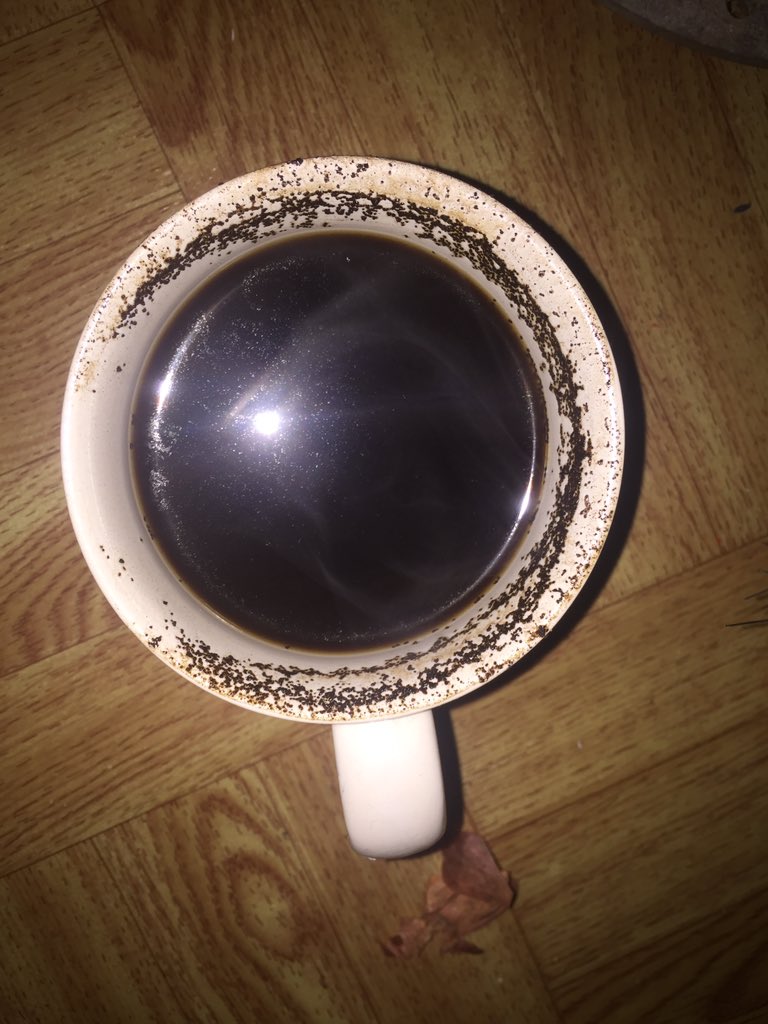 MhrYudi's tweet photo. Barangkali Tuhan menciptakan kopi supaya kita semua bisa berteman https://t.co/mpMTprc07p