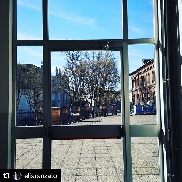UniAvogadro's tweet photo. L’angolo incorniciato di @eliaranzato ・・・
#angoliupo #uniupo #disit https://t.co/Wow0nEyLrF https://t.co/wmyLtRPSwT