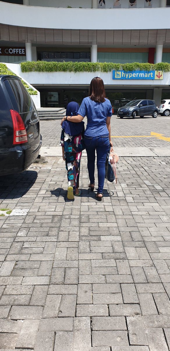 Bahagia itu ketika melihat mereka berdua saling menyayangi .. I Love U Both ...