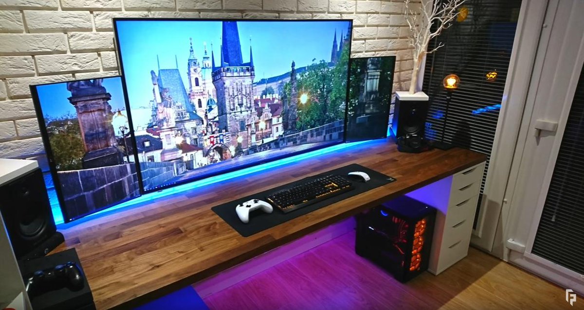 webtek4u's tweet photo. This Setup is incredible, Why not check out WEBTEK and make your setup look just as good! https://t.co/5p5Umm4q9E