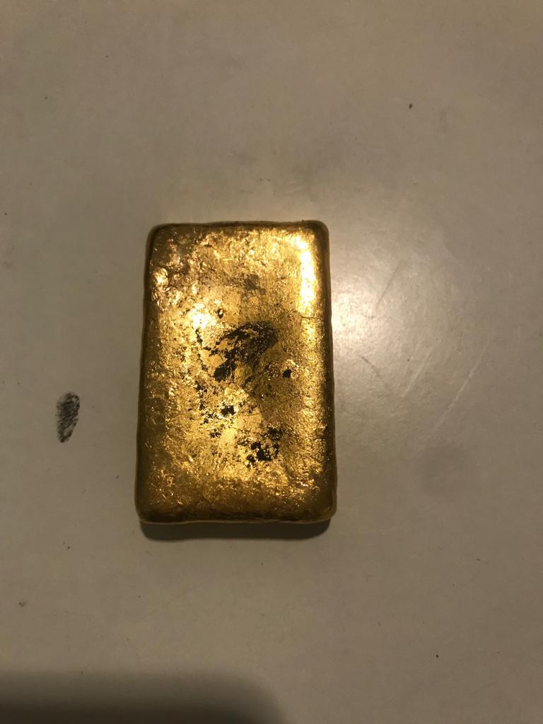 On 1.4.19, 2 pax traveling from sharjah via G9-496 were intercepted. On examination, it was revealed that they had concealed 2 gold bars weighing 581g (Rs 19.1 lakhs) in their underwear. The gold has been seized and case registered. @cccusbzblr