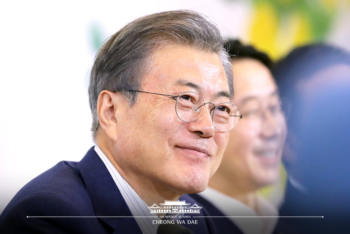 TheBlueHouseKR tweet picture