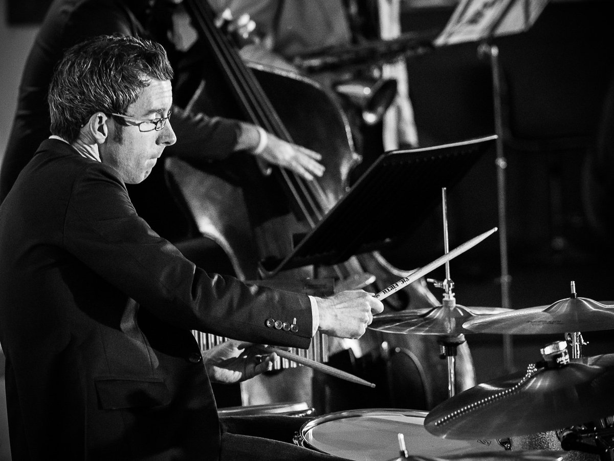 IlminsterArts's tweet photo. Top UK tenor sax player Simon Spillett joins the Ronnie Jones Trio this Friday at the Arts Centre for an evening of superlative #modern #jazz. Tickets £16. https://t.co/ufQkfINbl1
@RJQuartet https://t.co/ek5GhrJPrM