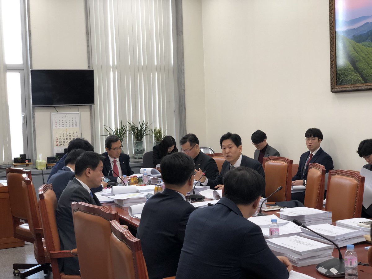 오늘 국회 농해수위에서는 문성혁 해양수산부 장관 후보자에 대한 인사청문 경과보고서 채택과 해양수산법안심사소위가 있었습니다. 
(원문)
페이스북 - facebook.com/nowjs
블로그 - blog.naver.com/nowjs21