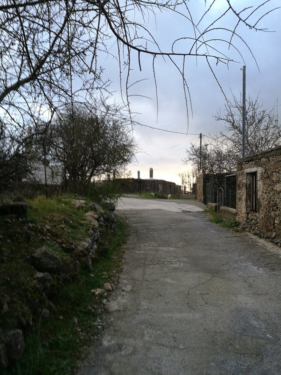Elzerv's tweet photo. #excursion at #thrifti #ierapetra π£π²βπ
#ilovelandscapes #mountainsofcrete #nature #crete #landscaping #hiking https://t.co/avsq0RnzQR
