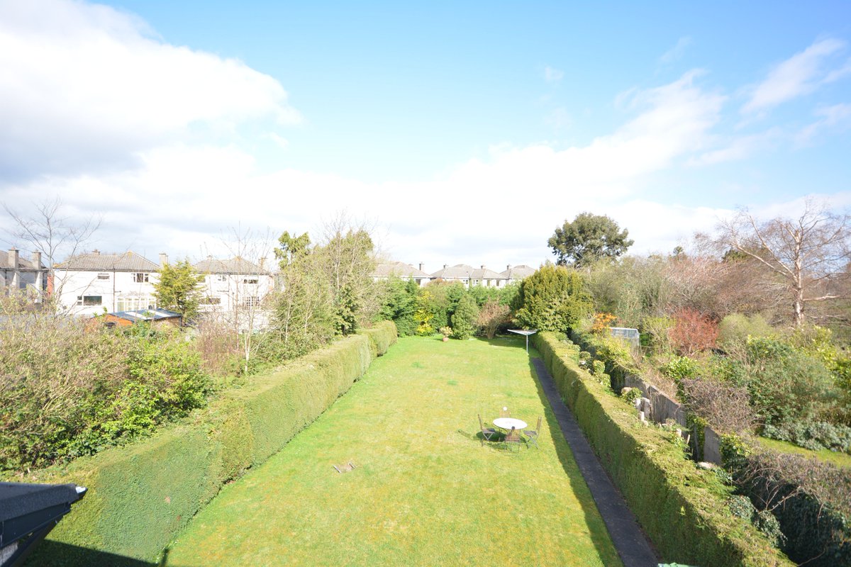 Flynnassoc's tweet image. 3 Beechpark Crescent, Castleknock, Dublin 15 #excellentlocation #newtomarket #5bed #besidecastleknockvillage myhome.ie/residential/br… @MyHomeProperty