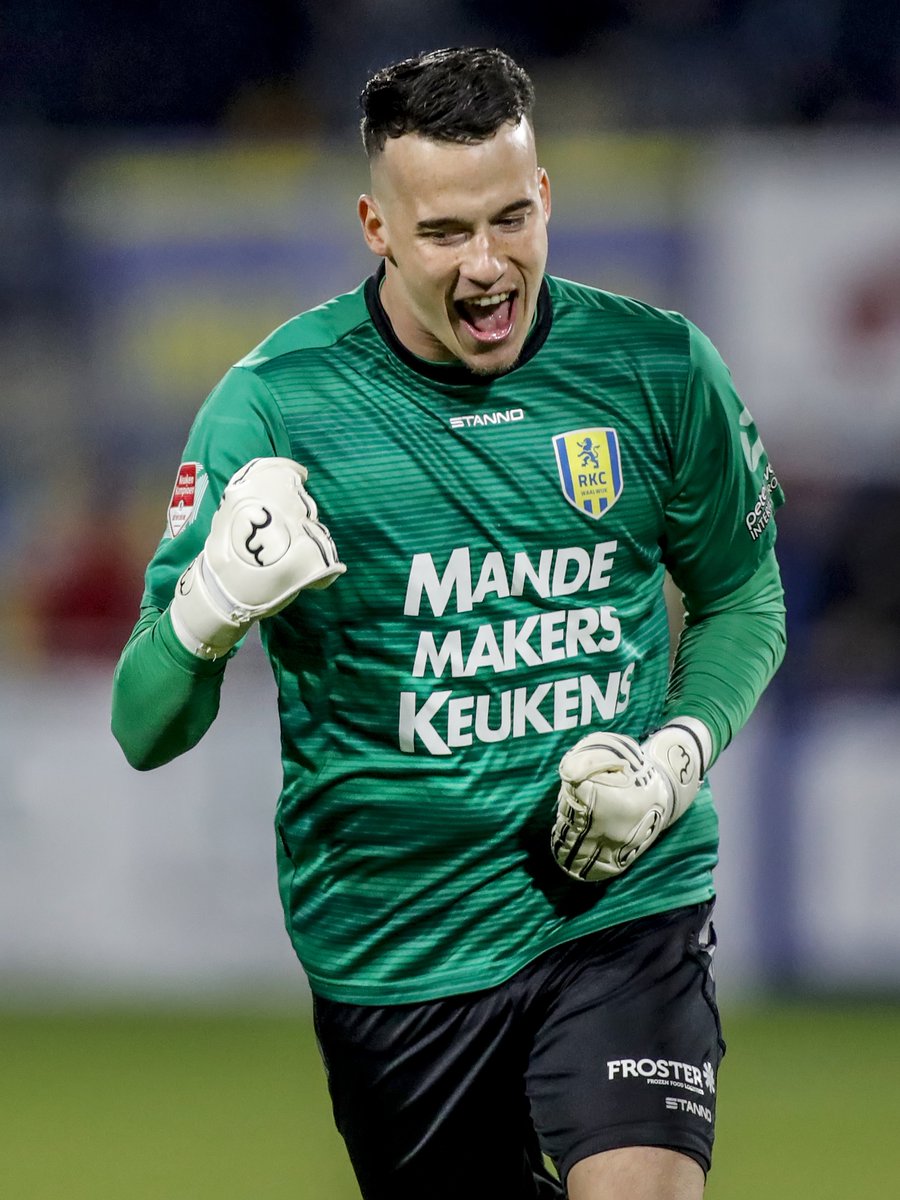 RKCWAALWIJK's tweet photo. 🔥🔥🔥

🙌 Ere wie ere toekomt!

😍 Etienne Vaessen en Dylan Seys zijn opgenomen in het Elftal van de Week van @VI_nl!

👏 Etienne en Dylan, gefeliciteerd!

#RKC #rkctwe https://t.co/a35wn43LMJ
