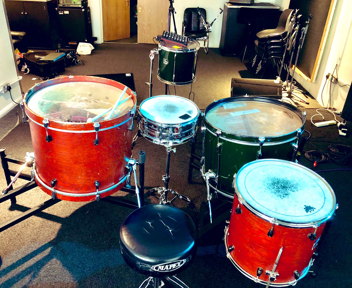 BespokePop's tweet photo. Getting “tribal” wid it! (Bass drum Tom-toms).. 😀🥁😃🥁😁 #bigbeat #jungledrums #tomtoms https://t.co/pesepftyYs