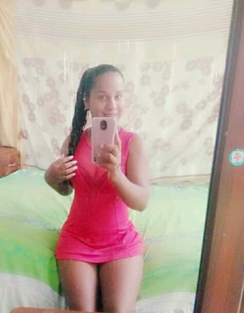 fansColombias's tweet photo. #Putifoto 
#putirica 
#Putifalda 
Linda Mañana con esta Ricura 🔥😈😈 https://t.co/bEfW8GhVb8