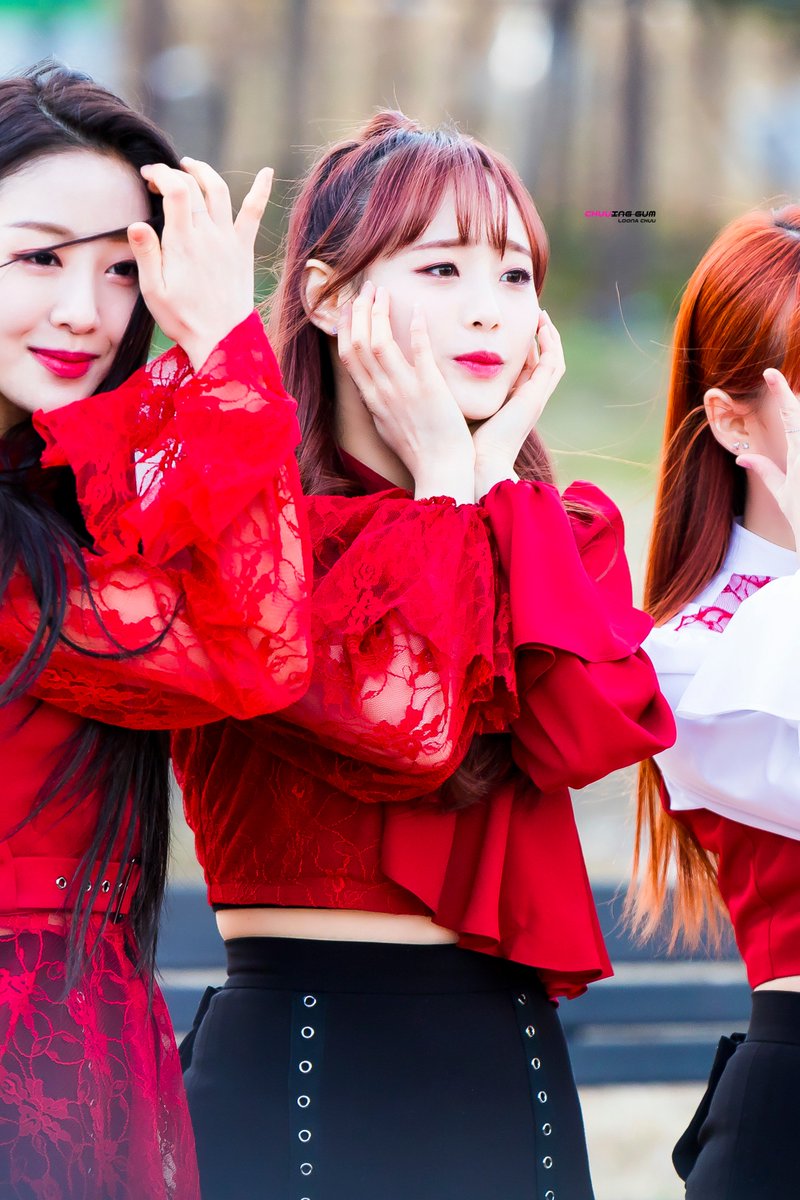kimjiwoo_com's tweet photo. 190331 인가 미니팬미팅 
#이달의소녀 #LOOΠΔ #LOONA #yyxy #chuu #츄 #김지우 #金智雨 #KimJiWoo
(@loonatheworld) https://t.co/k8pwOmOhBg