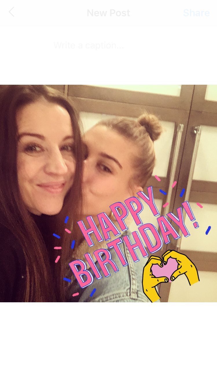 Hoje é aniversário da mãe de Justin, Pattie Mallette! HAPPY BIRTHDAY, WE WISH YOU ALL THE BEST! 
