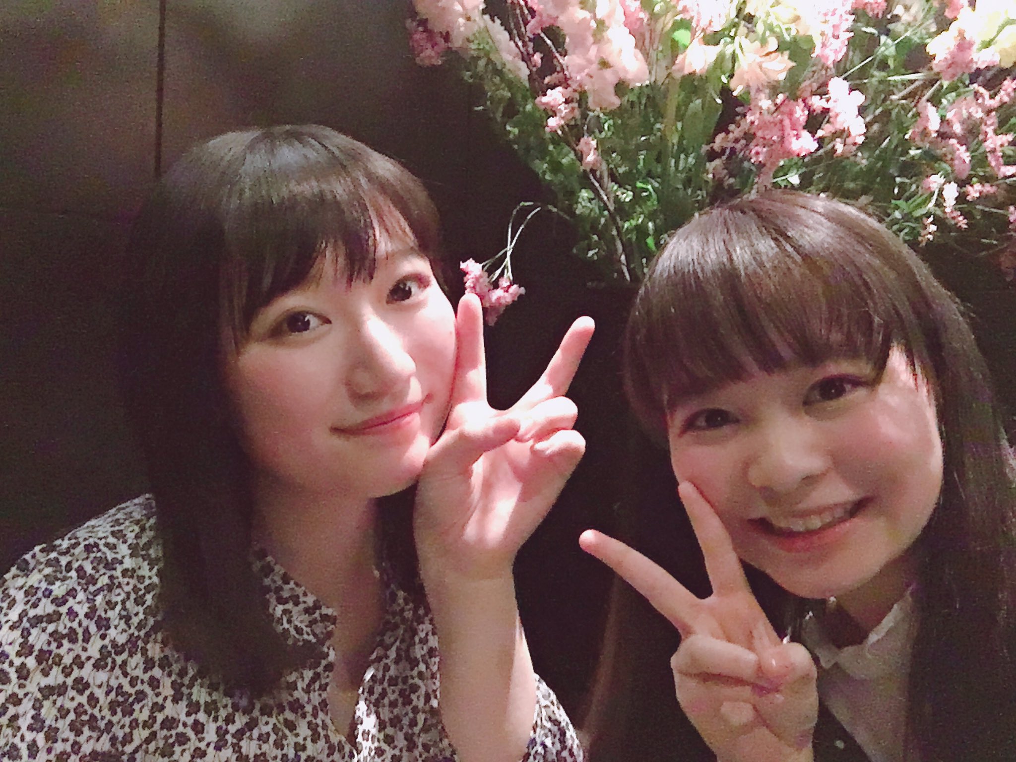 延命杏咲実 大天同窓会 その3 山田陶子 ちゃんはおしゃれな女性って感じだった 2歳差だなんてびっくり 長谷川ニイナ ちゃんはモデルさんみたいだった 私と身長 違った 笑 中尾美晴 ちゃんは面影を残しつつも キレイなお姉さんに