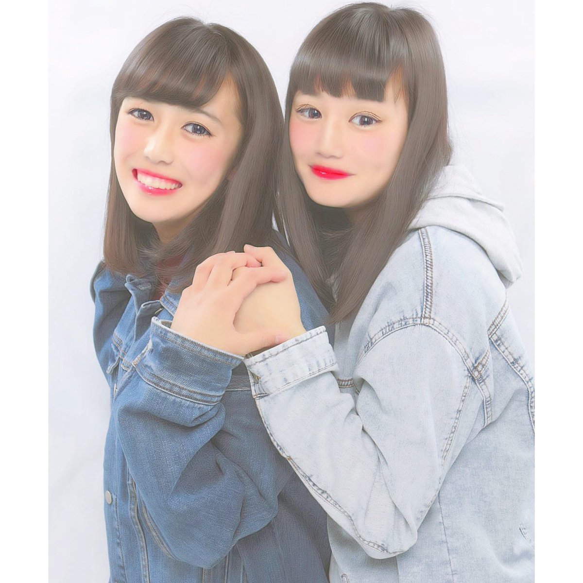 miku__94's tweet photo. Twitterお久々〜😄
ゆづきちゃんとSJK頑張るよーん☀️☀️
おなじクラスなれるといーなぁ😙 https://t.co/0NuyU7arEI