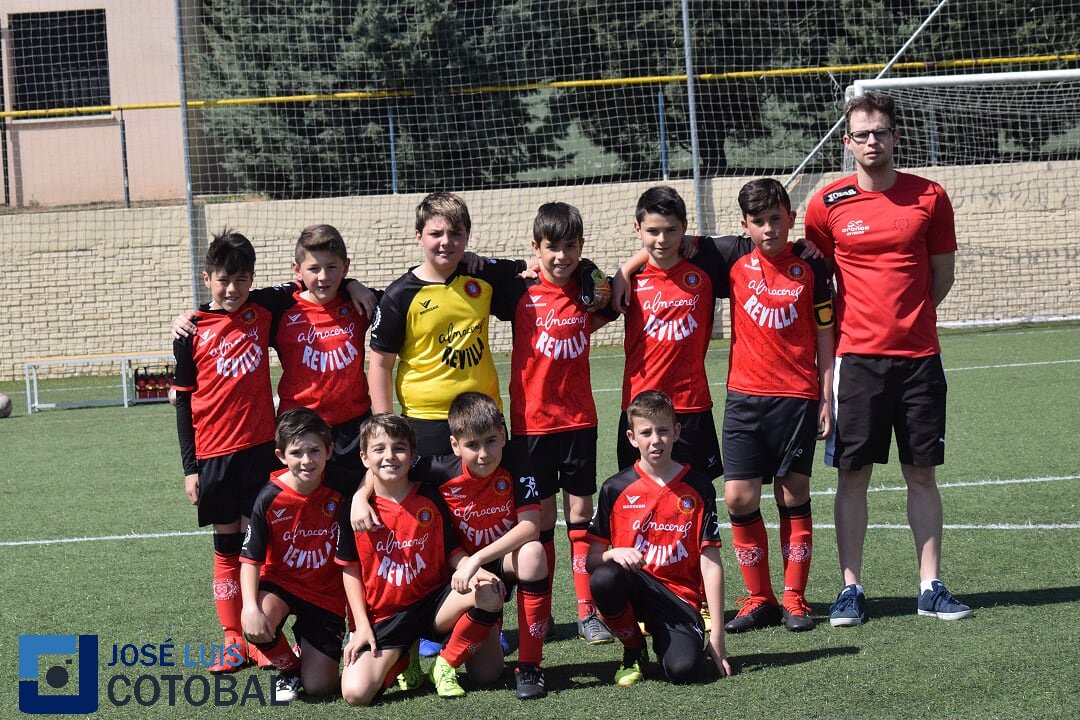 _joseluis_uscf's tweet photo. Derrota del Alevín D frente al Bejar Industrial por 0-2 en un entretenido encuentro donde Unionistas tuvo sus oportunidades, pero el equipo textil se llevó la victoria de La Sindical. #VamosUnionistas #ConstruyendoUSCF https://t.co/E8A8rsMs0r