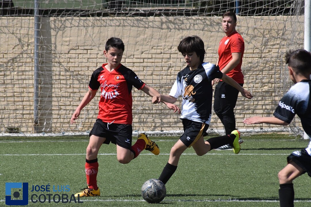_joseluis_uscf's tweet photo. Derrota del Alevín D frente al Bejar Industrial por 0-2 en un entretenido encuentro donde Unionistas tuvo sus oportunidades, pero el equipo textil se llevó la victoria de La Sindical. #VamosUnionistas #ConstruyendoUSCF https://t.co/E8A8rsMs0r