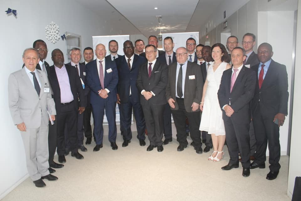 <a href="/MHydraulique/">Ministère de l'Hydraulique</a> 
@Eau_Potable_Pour_Tous 
L'ambassadeur de la Belgique conduit une dizaine d'entreprises Belge aux portes du Ministère de l'Hydraulique.
facebook.com/MinistHydrauli…