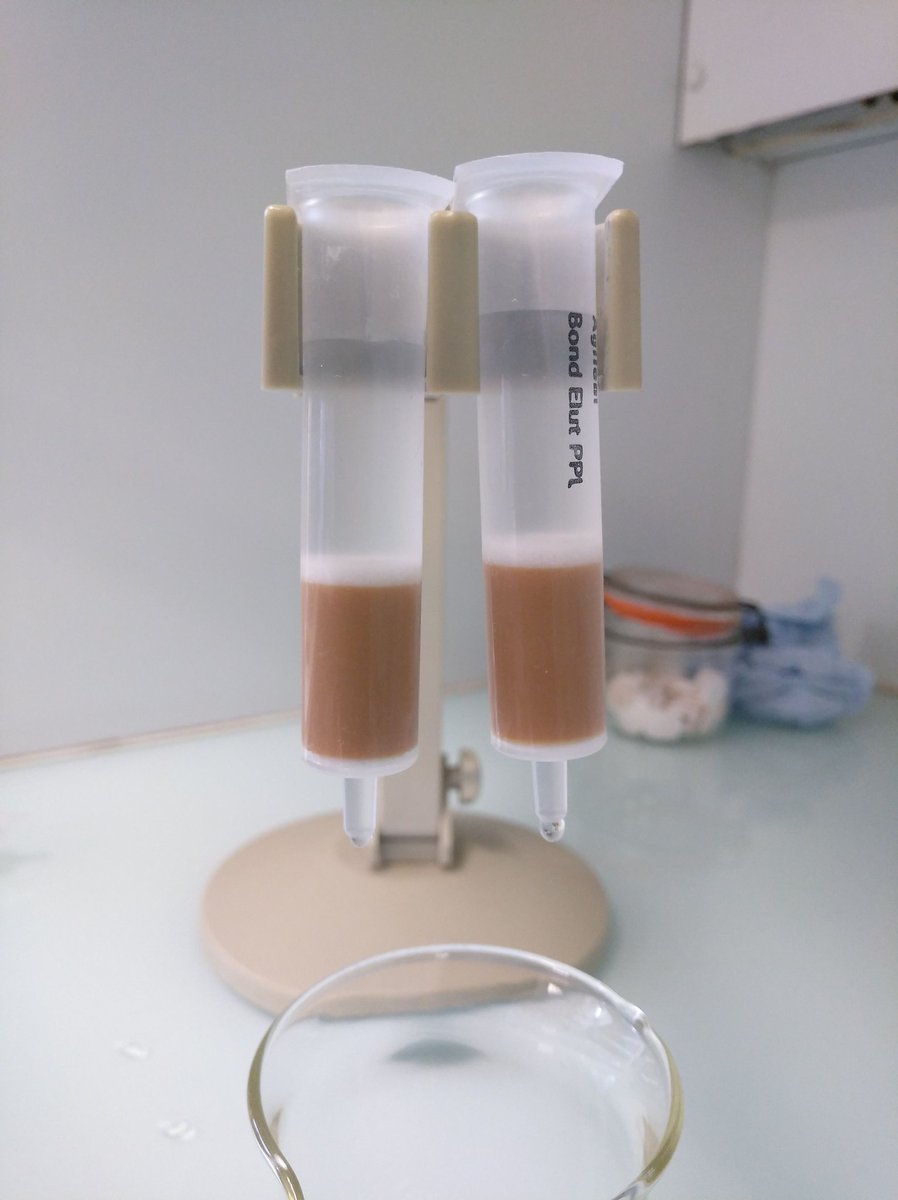 ortegaretuerta's tweet photo. Preparing the cartridges to concentrate marine DOM in solid phase. Drop by drop... #zenscience #microbialcarbonpump https://t.co/MnY37uvRZP
