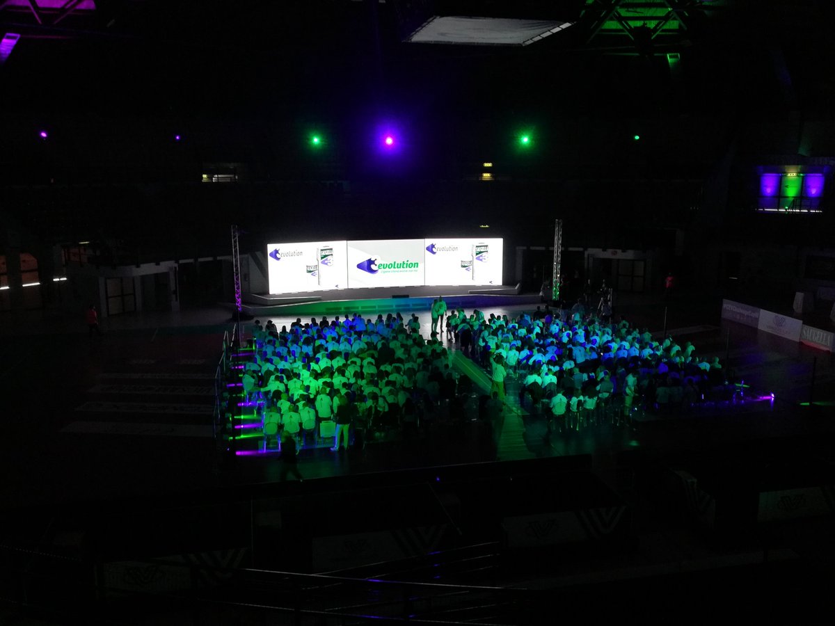 ArenaDiMonza's tweet photo. 🔴 Live dalla Candy Arena, due giorni di evento @MylanNews. #welcome! https://t.co/QBEPvrDHTf