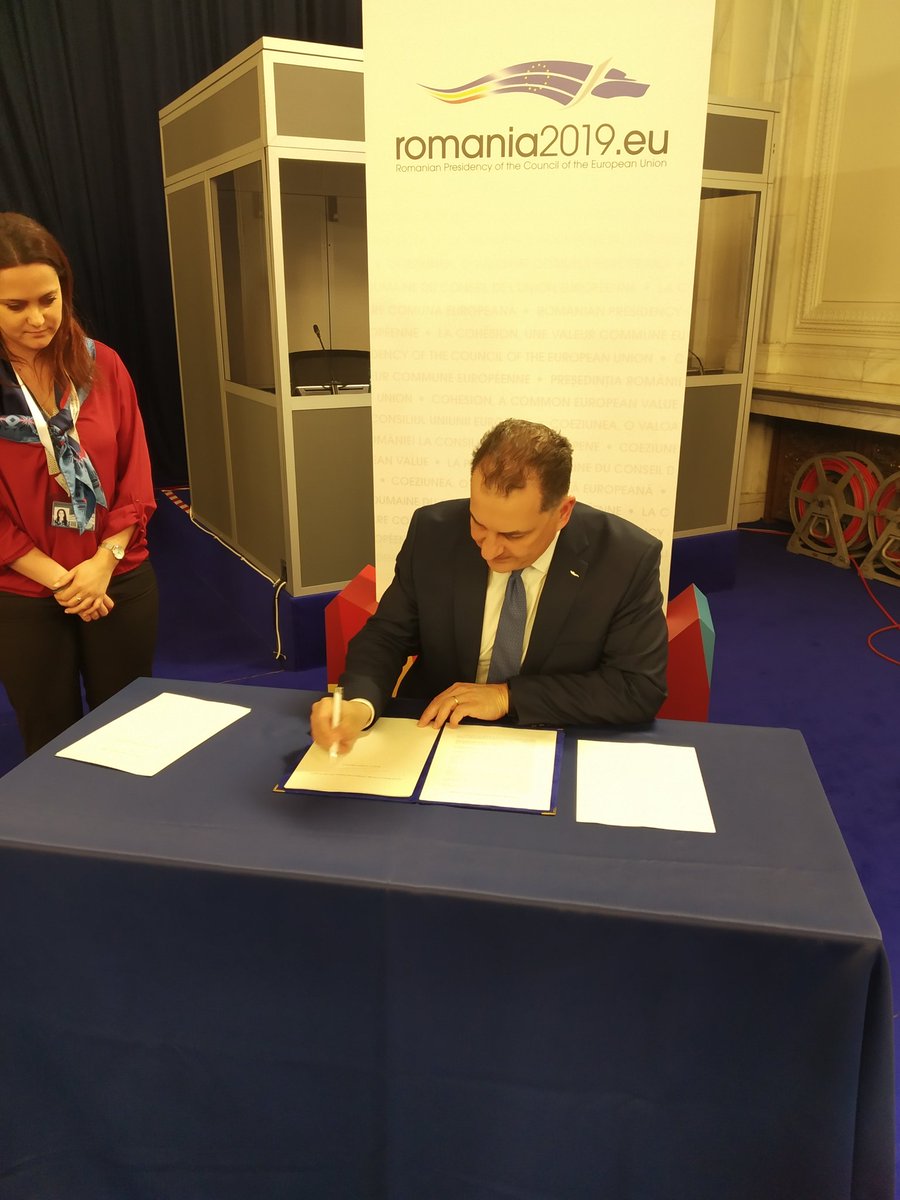 CtcAthens's tweet photo. Minister of Energy, Trade and Commerce @GLakkotrypis signing the declaration for the sustainable and smart gas infrastructure for europe #Europe #Energy #energyefficiency #EU #ro19eu https://t.co/QD51BsEQom