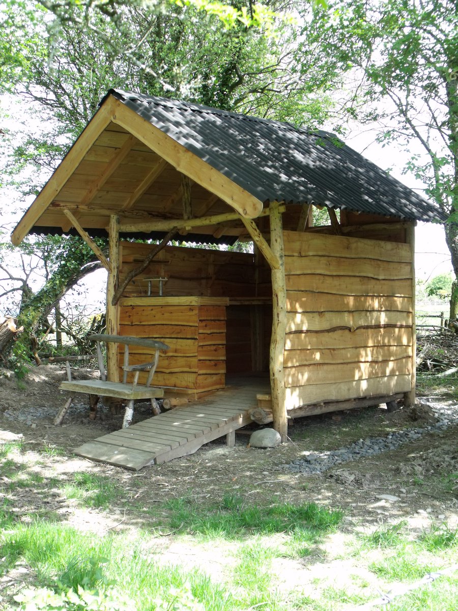 We're building a roundwood hut! we have 6 free places for 16-24 year olds who are not in employment education or training and 6 places for members of the community (donations) Dates are April 29th - May 5th Contact us at Info@youthvision.uk to get involved or for more info