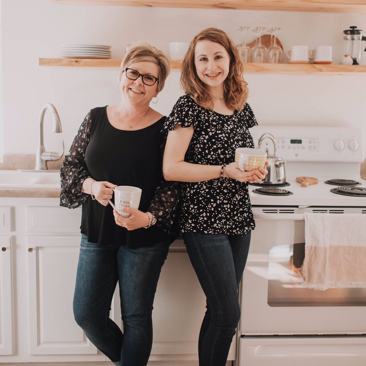 smalltownliv's tweet photo. Challenging ourselves to step out of our comfort zone and try new things! Started with a lifestyle photo shoot. 
#photoshoot #lifestyleblogger https://t.co/6KVwl4BPel