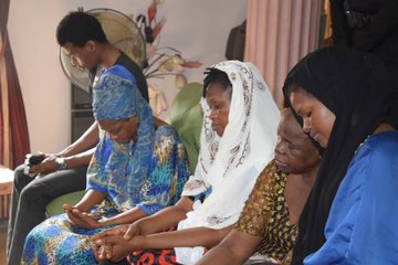 View image on Twitter