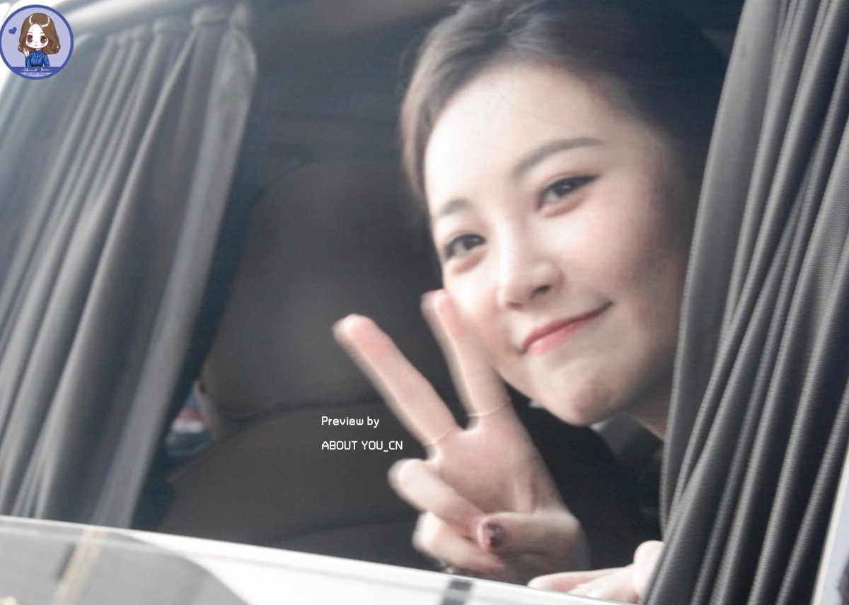 #유라 #걸스데이 <a href="/Girls_Day_Yura/">걸스데이유라</a> 

190402  #비행기타고가요 퇴근 프리뷰 1P

우리 승무원율~~✈️👩🏻‍✈️ 
몇 달 동안 수고했어용~~💕💕