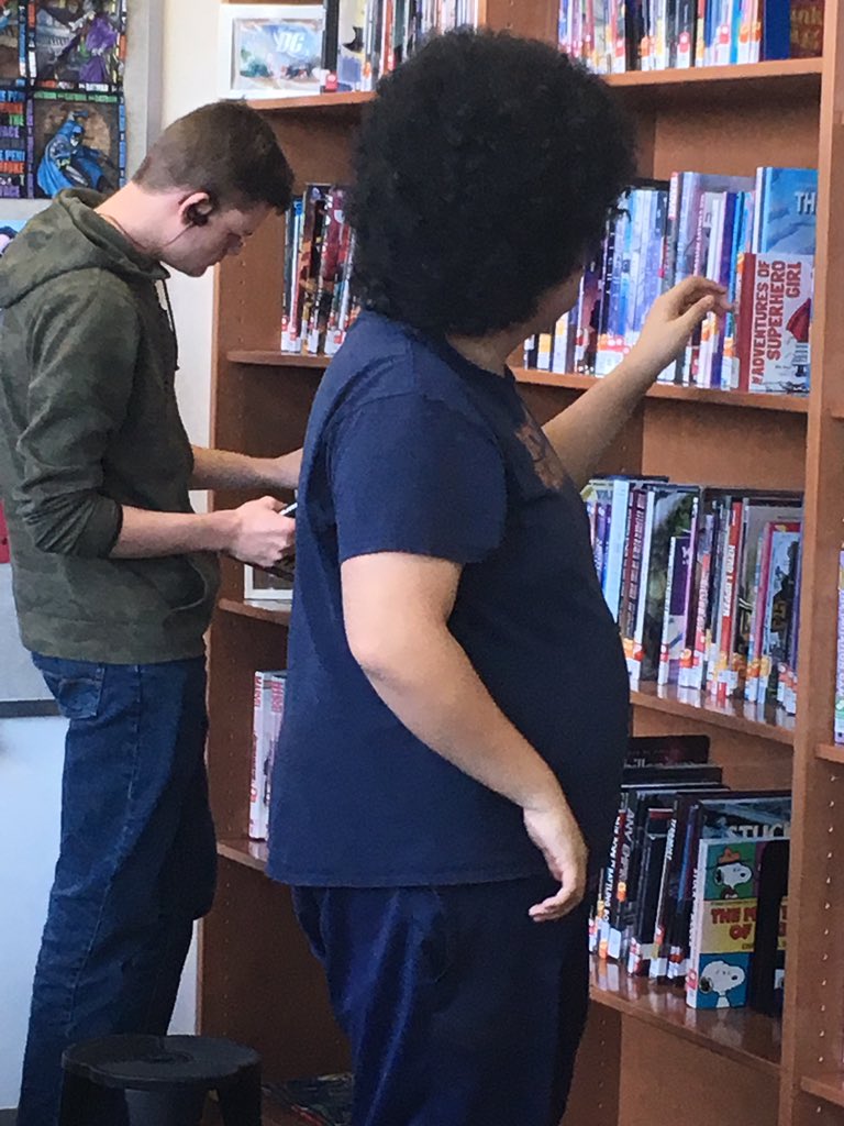valegurl76's tweet photo. Back to the ❤️ of reading. #readingforpleasure #AACPSAwesome @SevernaParkHS https://t.co/UE4oK4kfNO