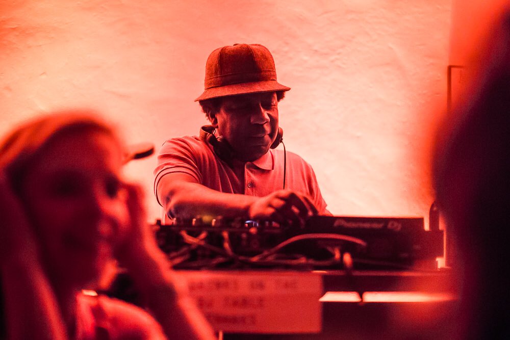 ChappersPhotos's tweet photo. DEEP IN THE GROOVE

The legendary @NormanJayMBE came to @ClaytonsMarlow recently for an epic night of spiritual dance. It’s an annual event and it’s always such a dynamic night with a real eclectic flavour to the music.    Fantastic time ! https://t.co/jn0A1LxRxY