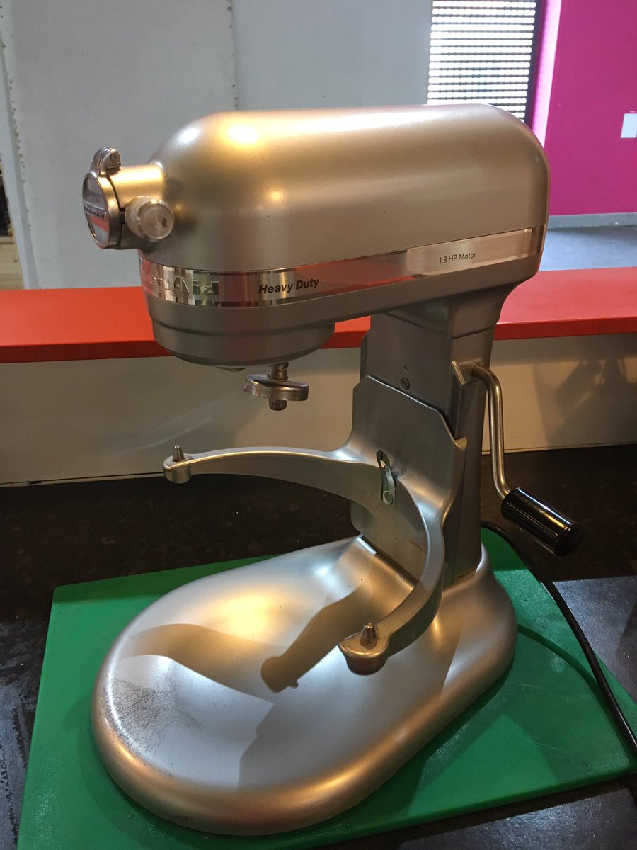 FOR SALE Kitchen Aid Mixer heavy duty 1.5 HP with attachments and mixing bowl excellent condition DM for details @LeedsMarkets pls retweet