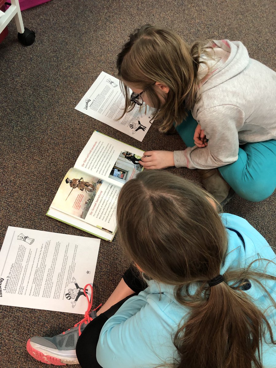 MsSweeniesClass's tweet photo. Third graders working hard on our Government Unit! #HeusnerPride #why305 https://t.co/UlbegnHEG2
