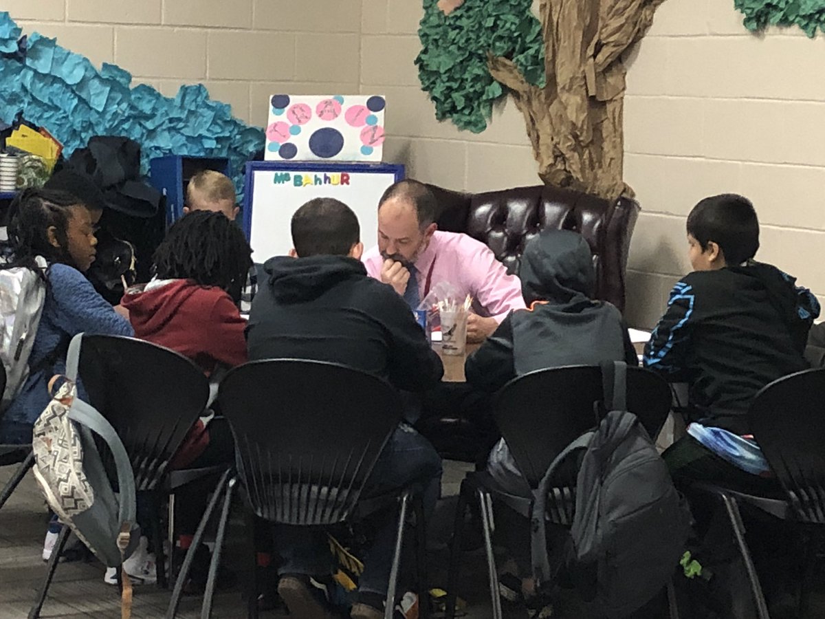 CarrieSpeck's tweet photo. All hands on deck @TweetDCS_HLIS early this morning!! 4th grade teachers, and AP @Josh_Russell22 are raising the bar before we begin our instructional day! #SpringSprint #instructionalleaders #RaiseTheBar https://t.co/Pm7KwS4drr