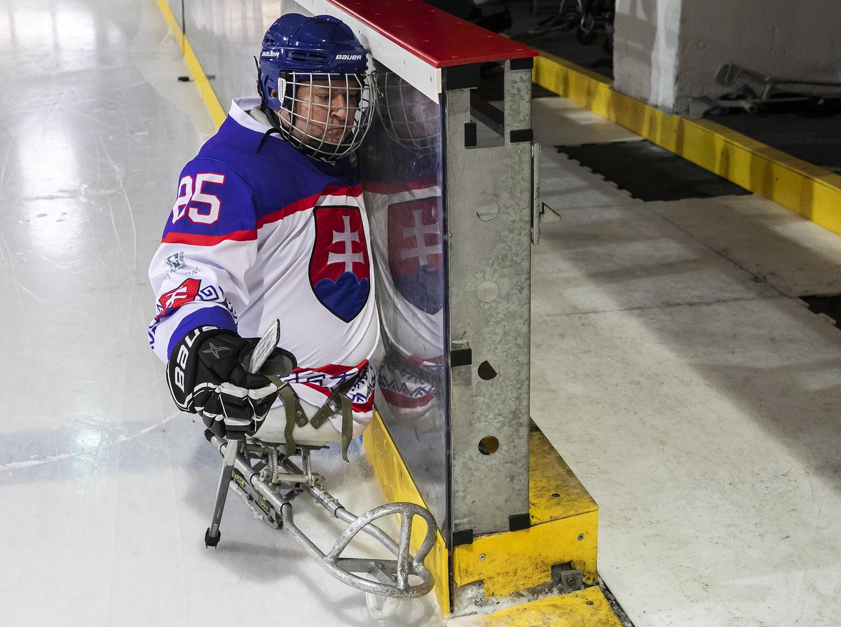 paraicehockey's tweet image. Thinking about that message...💬😓 
📸: Roman Benicky/ @agitosfoundation