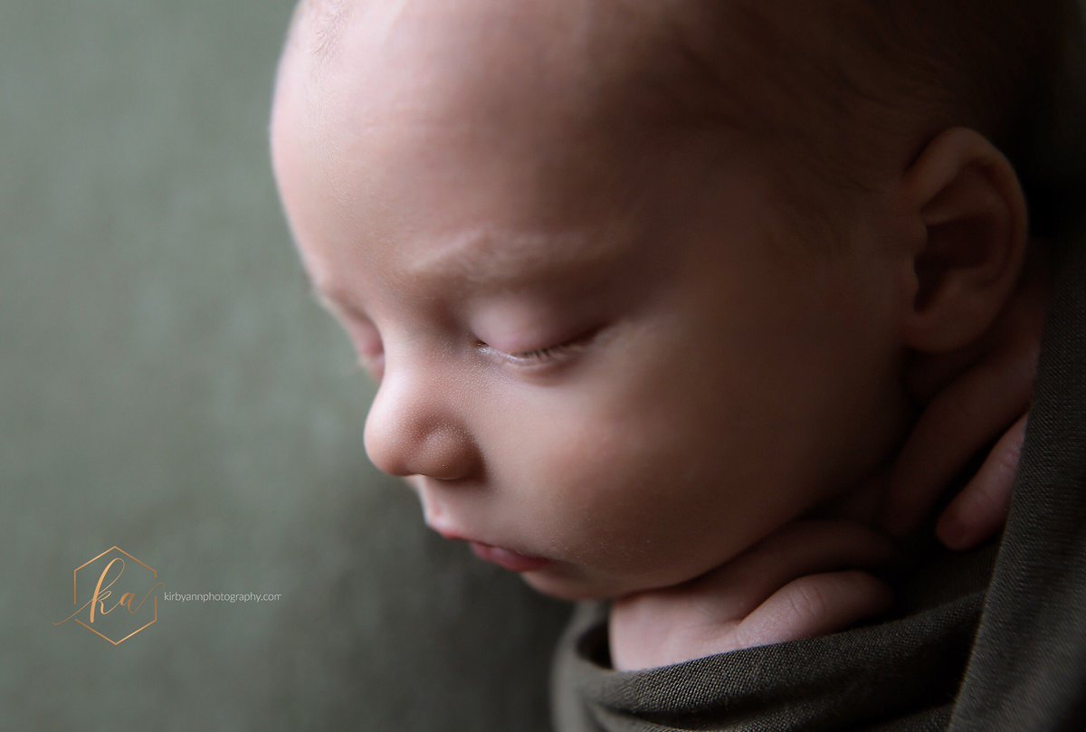 kirbyjgordon's tweet photo. My teeny tiny client from yesterday. β€οΈ #kaphotography #ncfamilyphotographer https://t.co/agpoyyQDS2