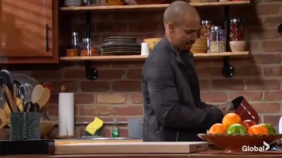 antigonea's tweet photo. Can Devon cook? It would be kind of cool to see him mixing it up in the new restaurant's kitchen.. #YR #HamiltonWinters https://t.co/kyBlSuh0BI