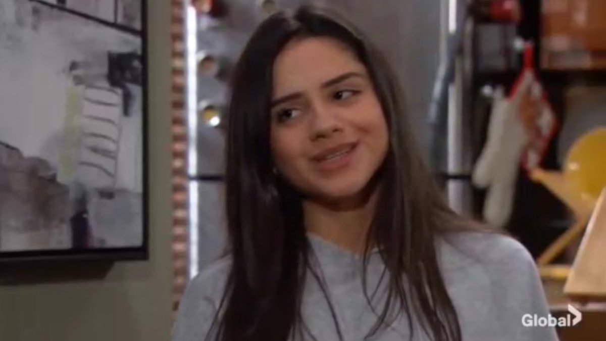 antigonea's tweet photo. Devon checks up on Lola. Such a good boss! She's doing her best to convince him she's strong enough to handle head chef duties. He's skeptical but eventually gives his ok. #YR #HamiltonWinters https://t.co/VBJzRfR16D