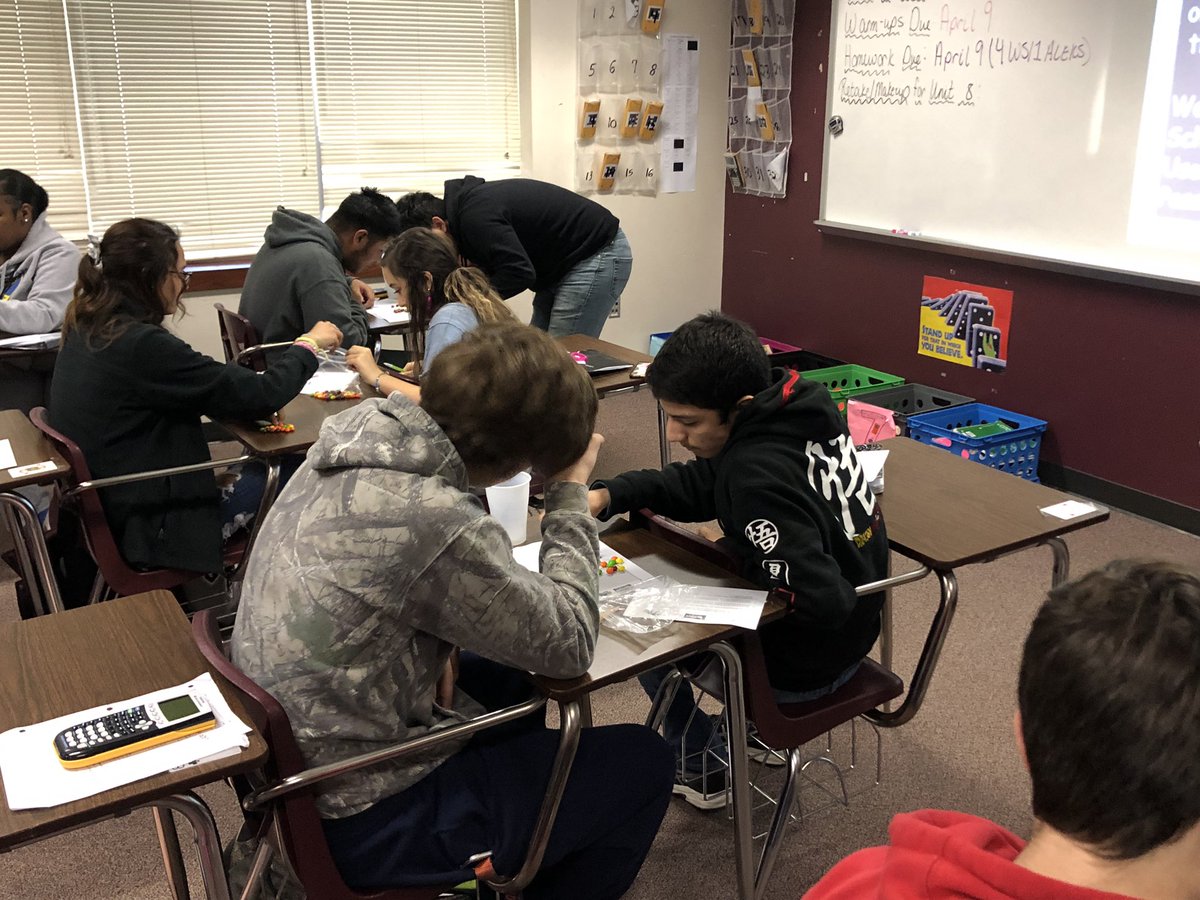 rbryan_cchs's tweet photo. Skittles lab exploring exponential functions in Algebra 2. @CreekWildcats #ccisdsecmath #BeTheDifferenceCCHS https://t.co/ayNdJm4BXc