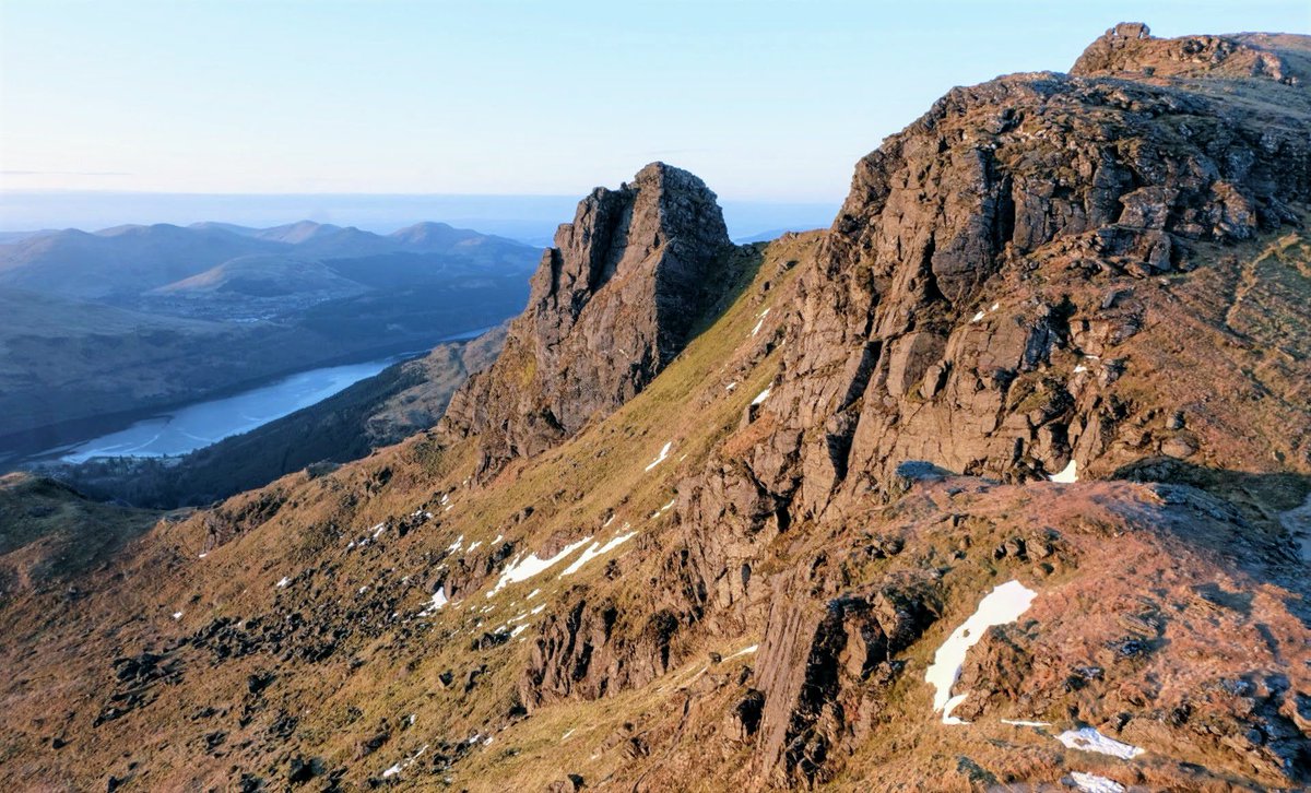 bounce_steven's tweet photo. 06:58am 31/03. First light of summer striking The Cobbler with Loch Long in the backgtound #bbcscotlandpics #sunrise #scotland https://t.co/shEYY4bwfB