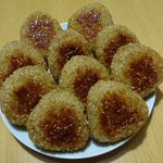 醤油みりんなどで味付けしたご飯をオーブンでブン!めっちゃ美味しそう!