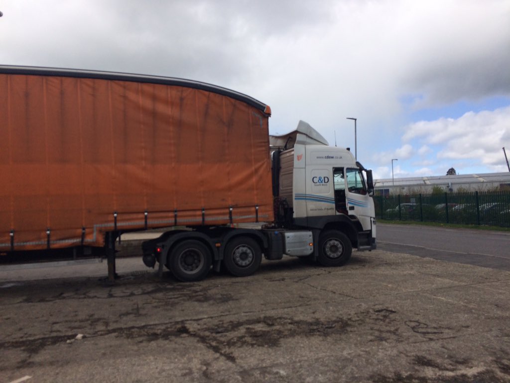 jenn_scoc's tweet photo. Great to meet with Lorna from #scocMembers  @CDSouthWest to get an update on the business. Your local pallet logistics experts, delivering all over the UK &amp; Europe &amp; to top it all off, they are one of #Somersets fabulous family run business too! https://t.co/hEK2cHFNE5